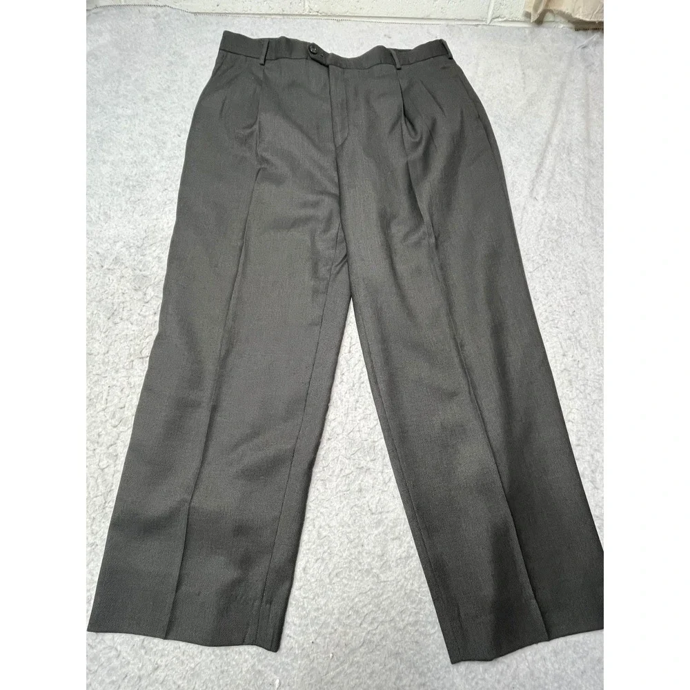 Kilburne and Finch Mens Grey‎ 2 Piece Suit 46R 41W Pleated Pants Textured Blazer